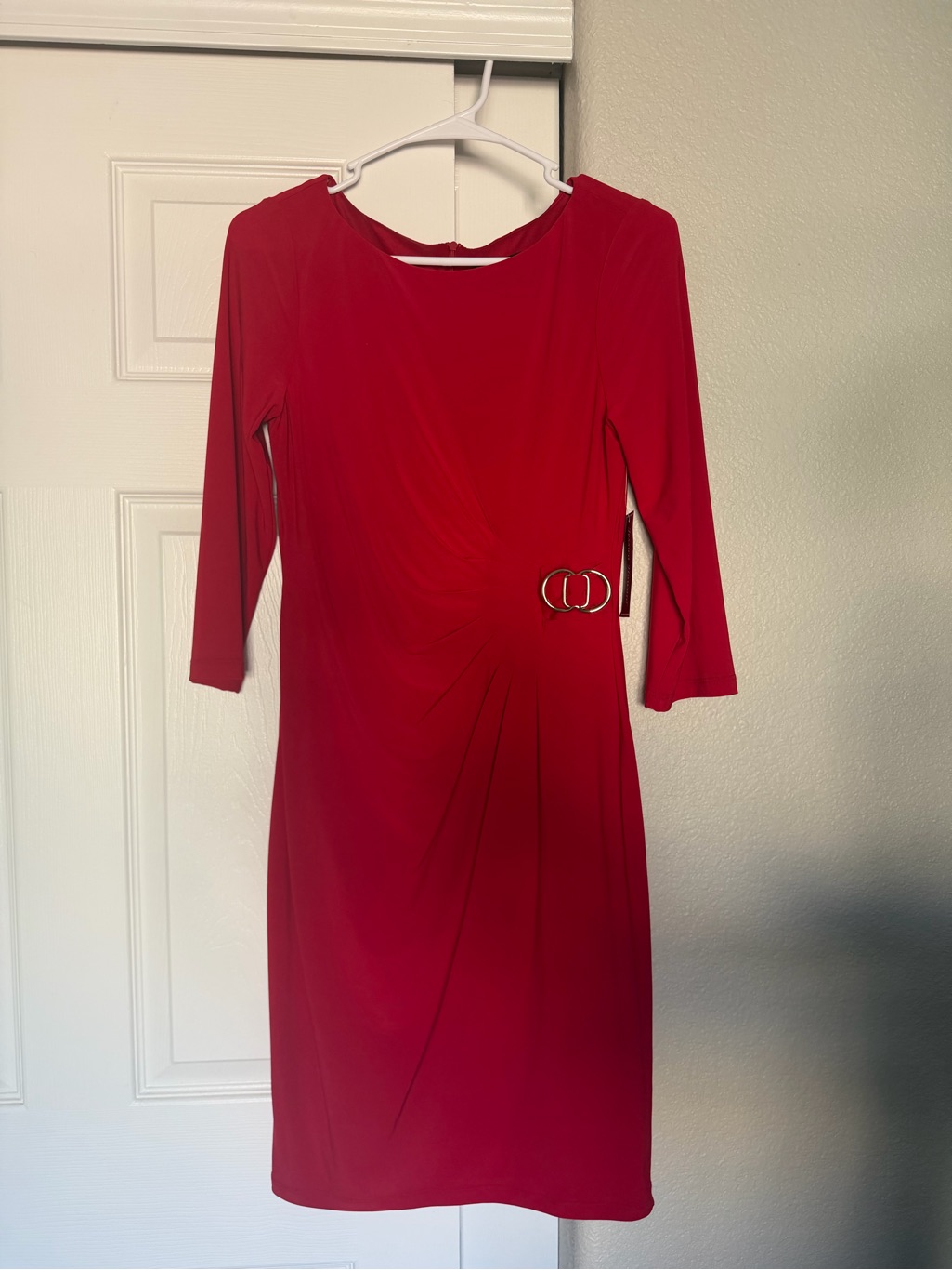 Jessica Howard Red Long-Sleeve Sheath Dress With Buckle Detail